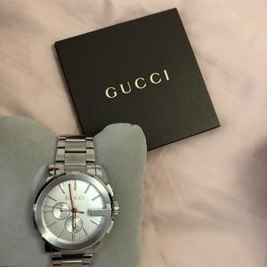 Men Gucci Watch!